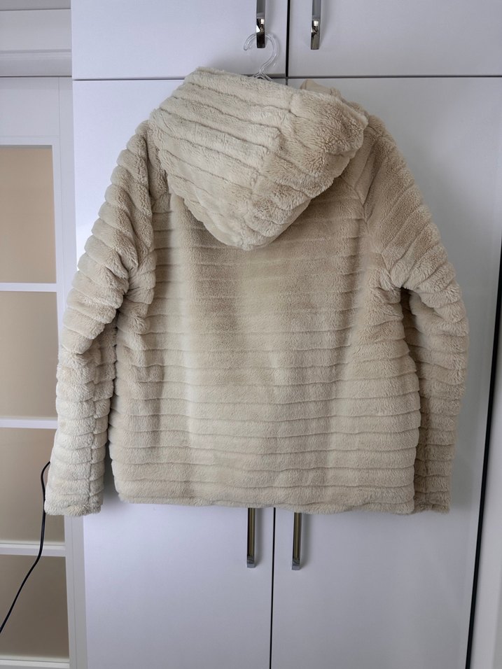Bej Kadın Peluş Kapüşonlu Ceket - Görsel 2