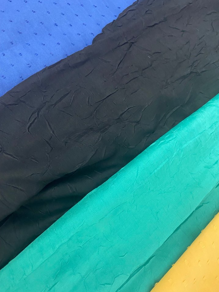 Renkli Kadın Drapeli Sarmal Şal - Görsel 3