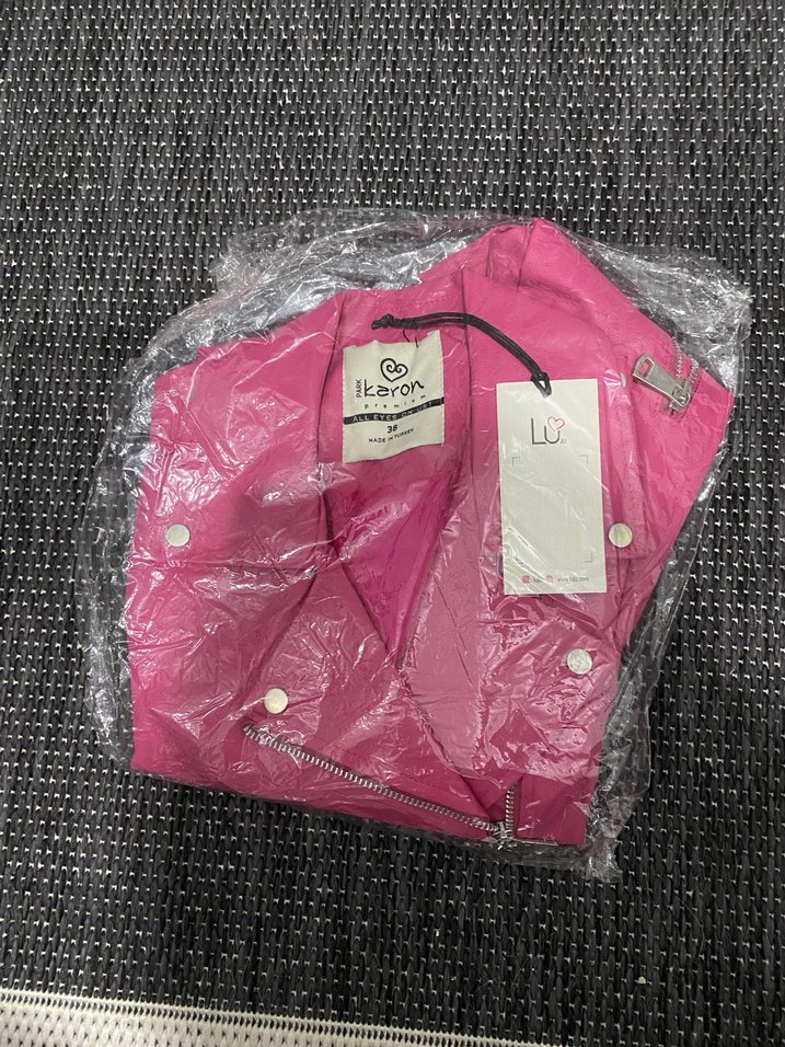 Pembe Kemerli Mini Deri Biker Ceket - Görsel 3