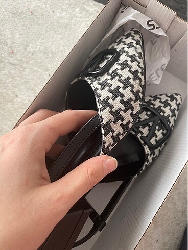 Siyah beyaz babet - Görsel 2