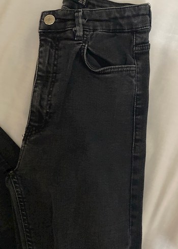 Kadın Siyah Kemerli Dar Kesim Kot Pantolon - Görsel 3