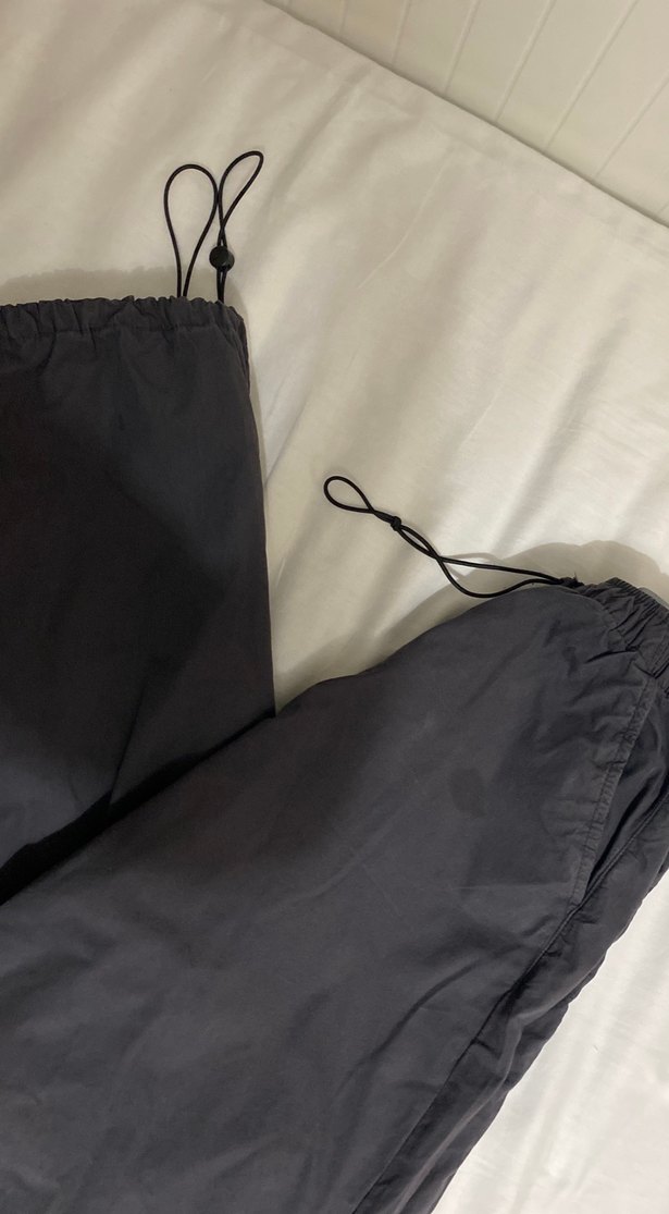 Kadın Siyah Rahat Kesim Fermuarlı Pantolon - Görsel 3