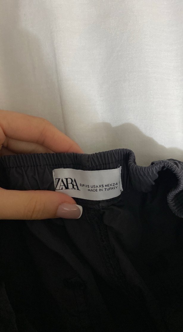 Kadın Siyah Rahat Kesim Fermuarlı Pantolon - Görsel 5