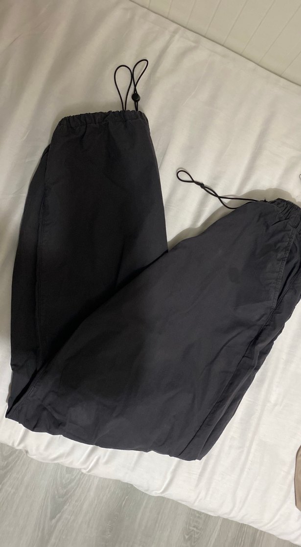 Kadın Siyah Rahat Kesim Fermuarlı Pantolon - Görsel 2