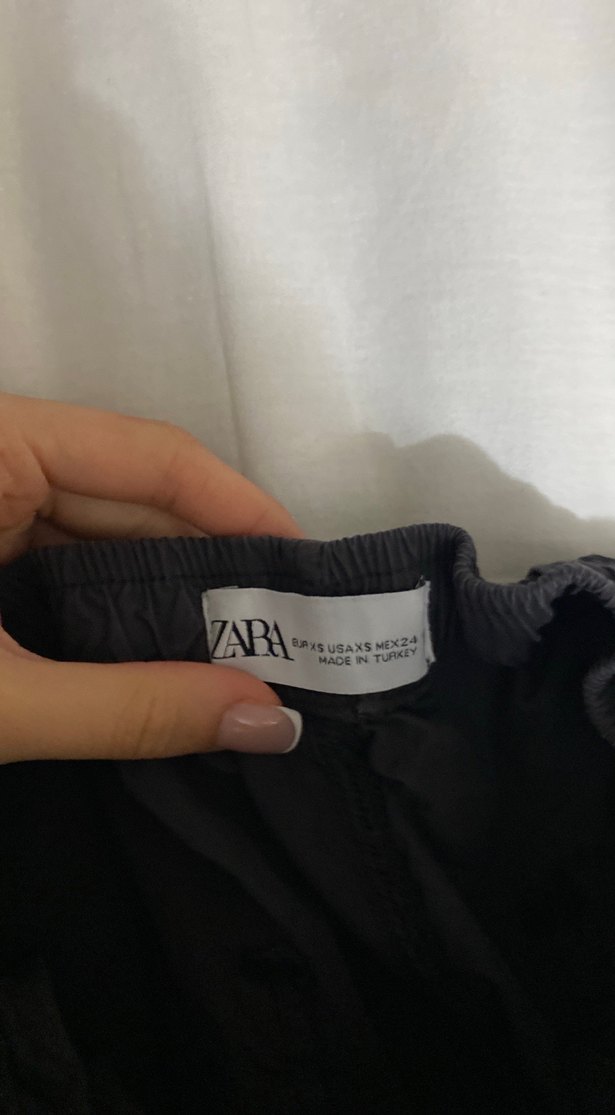 Kadın Siyah Rahat Kesim Fermuarlı Pantolon - Görsel 4