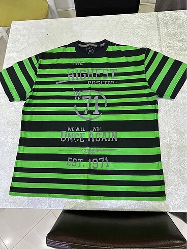 Yeşil çizgili siyah yeşil T-Shirt