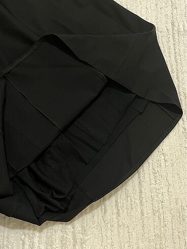 Tül detay siyah kumaş elbise - Görsel 5