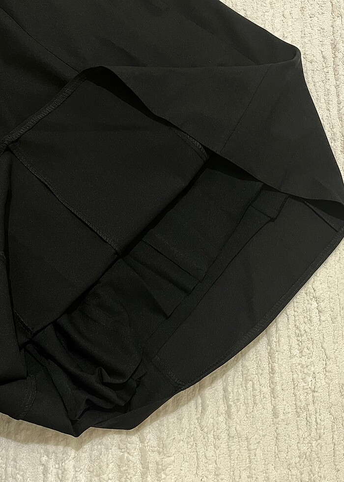 Tül detay siyah kumaş elbise - Görsel 5