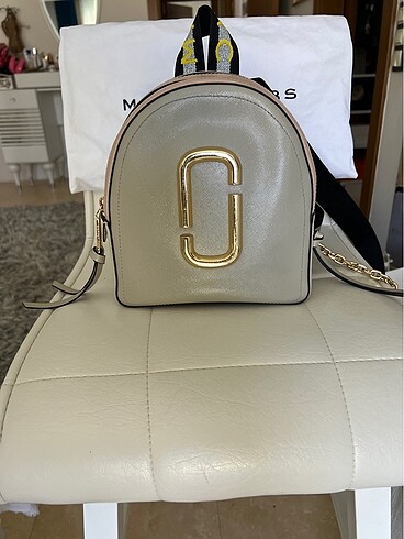 Marc Jacobs sırt çantası