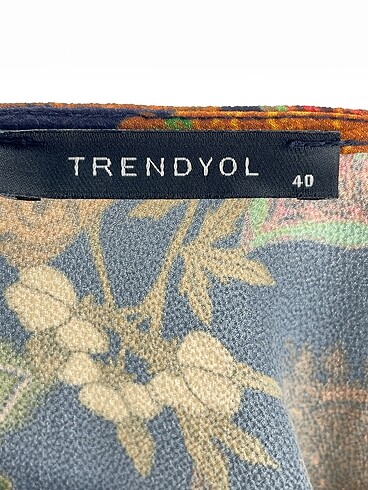 40 Beden çeşitli Renk Trendyol & Milla Kısa Elbise %70 İndirimli.