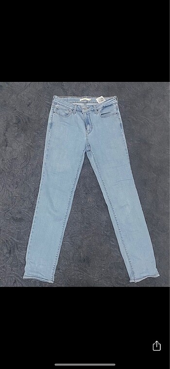 Levis kot