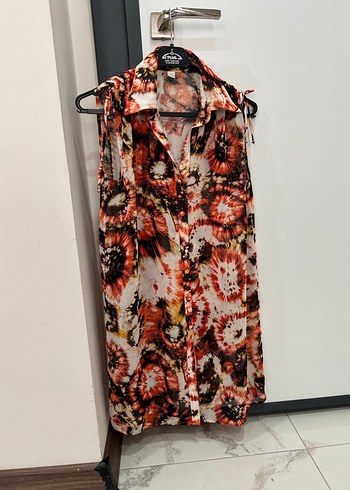 Uzun, Düğmeli, Bağcıklı Halter Yaka Batik Desen
