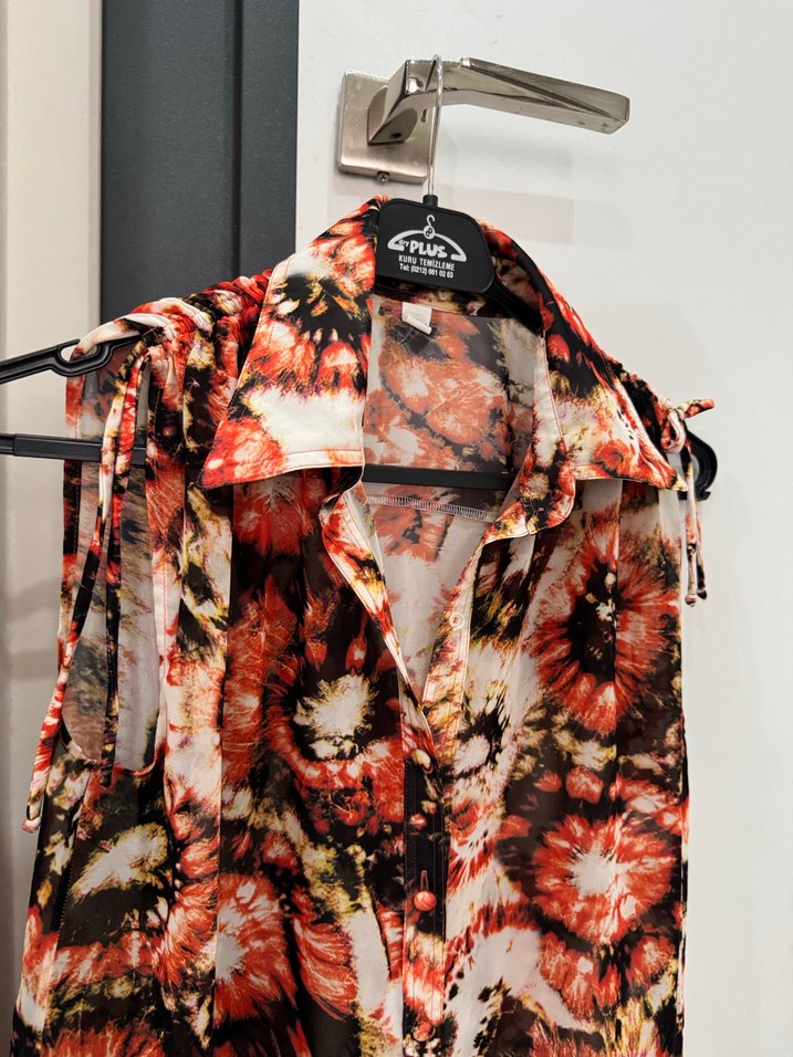 Uzun, Düğmeli, Bağcıklı Halter Yaka Batik Desen - Görsel 4