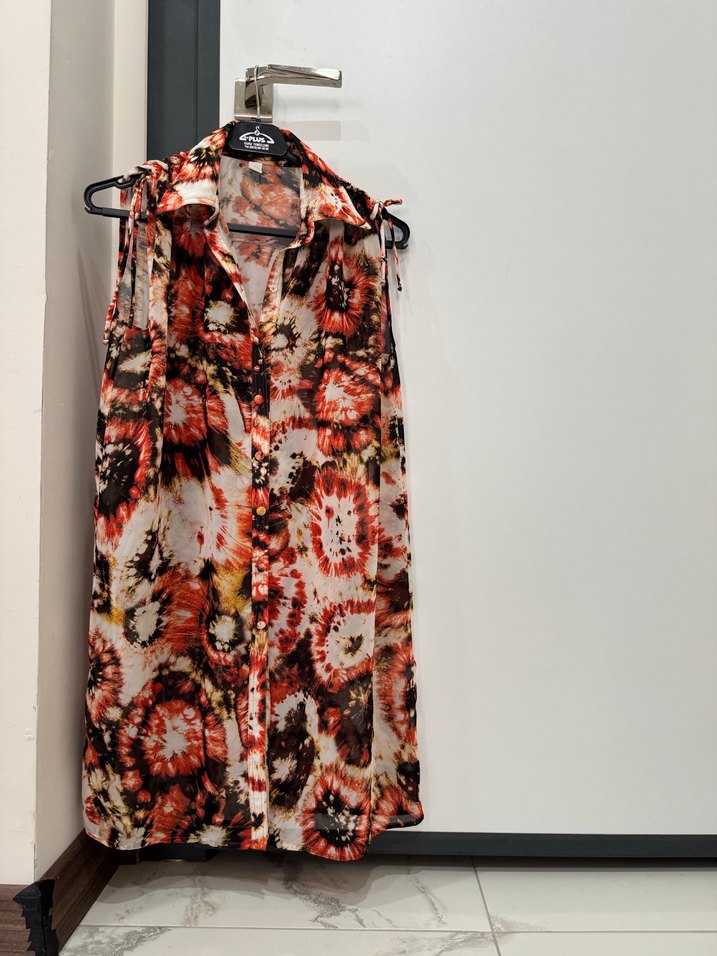 Uzun, Düğmeli, Bağcıklı Halter Yaka Batik Desen - Görsel 3