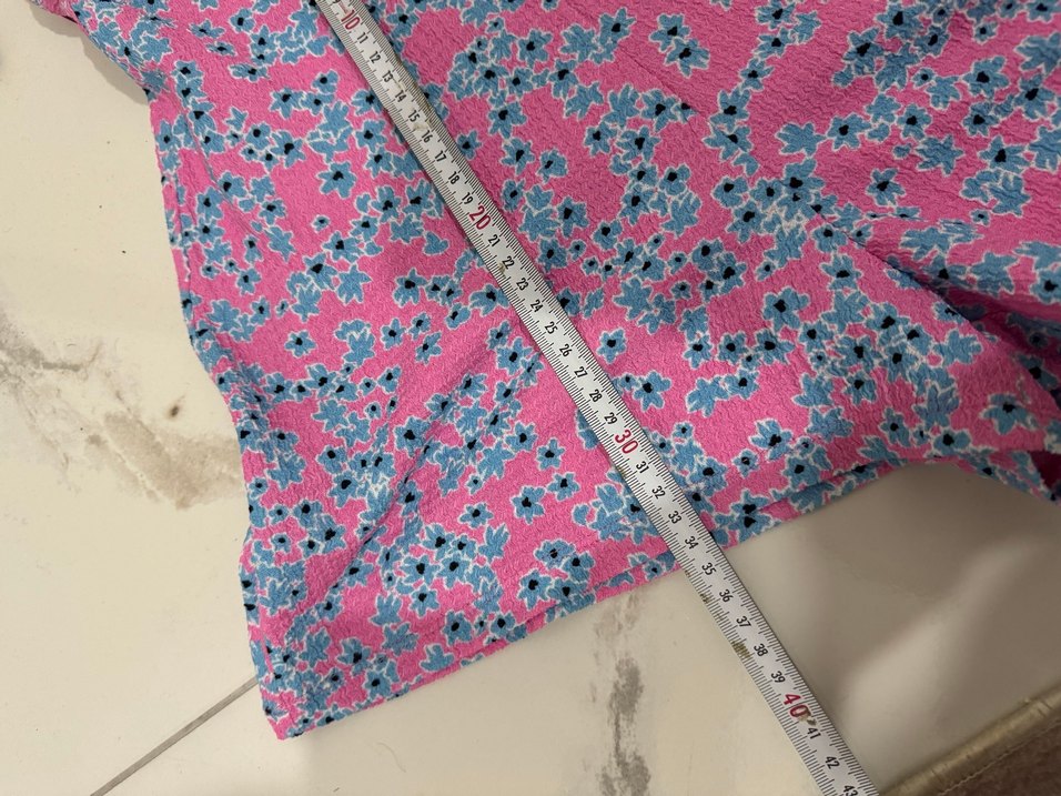 Dantel Detaylı Pembe Bağlama Desenli Mini Tulum - Görsel 5