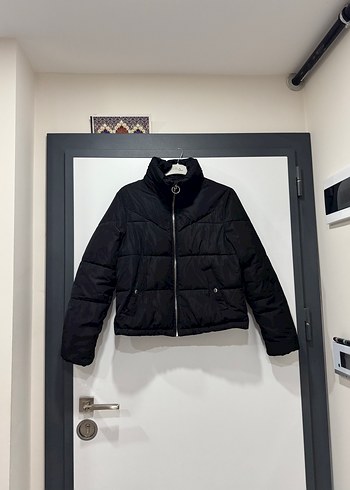 Siyah Kemerli Mini Kadın Mont