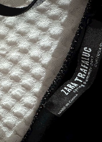 Parlak V Yaka Mini Kadın Büstiyer - Görsel 4