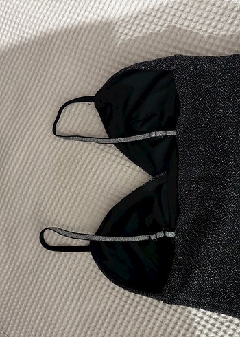 Parlak V Yaka Mini Kadın Büstiyer - Görsel 3