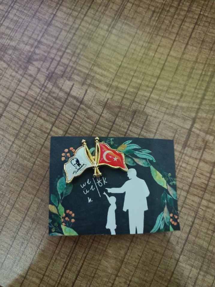 Altın Renkli Erkek Rozeti - Paris Esintili - Görsel 2