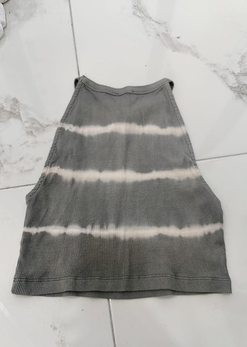 Gri Bağlama Desenli Kolsuz Crop Top