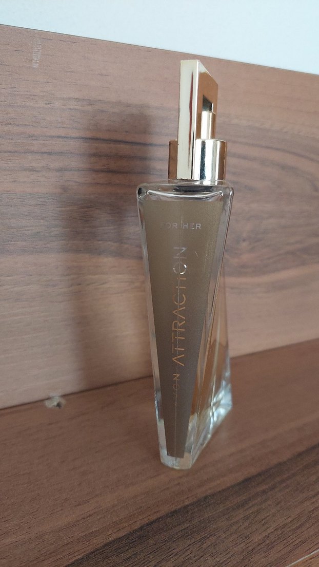 Kadın Parfümü Şişesi Metal Kapaklı avon - Görsel 2