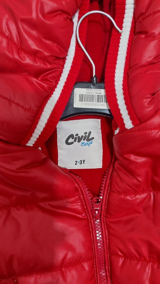 Kırmızı Kapüşonlu Fermuarlı Kışlık Mont - Görsel 2