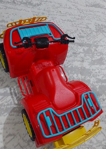 Renkli Kırmızı Oyuncak Araba - Görsel 4