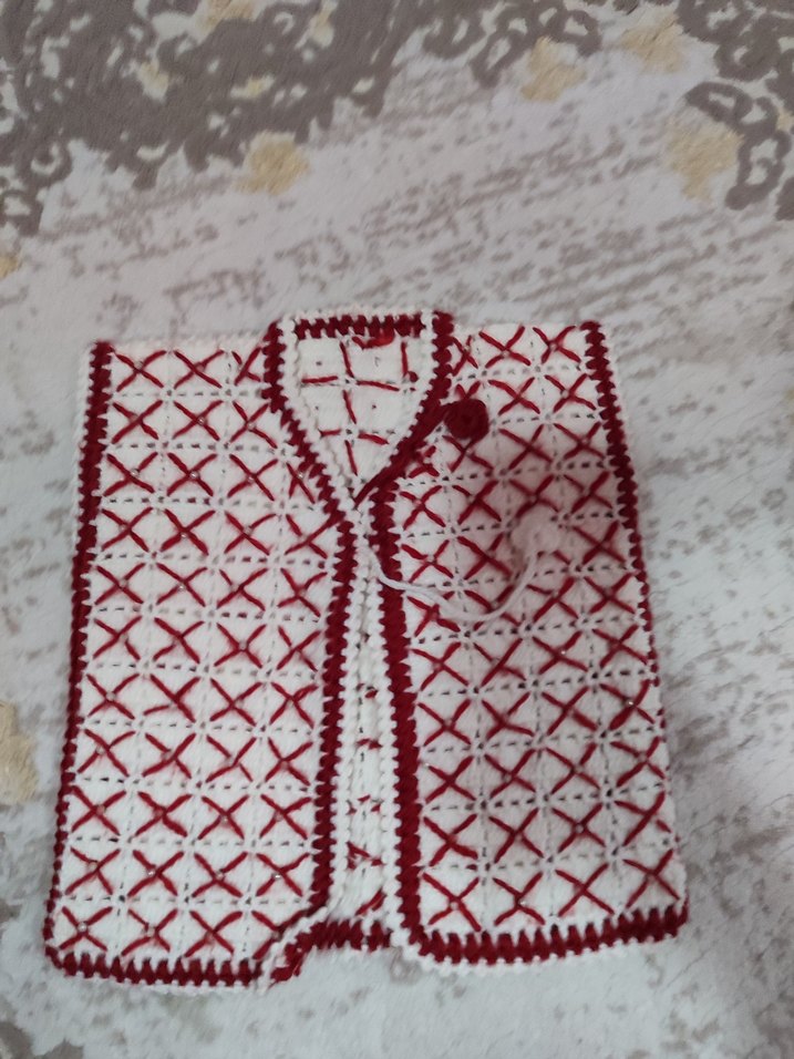 Beyaz Kırmız bebekı Örgü - Görsel 2