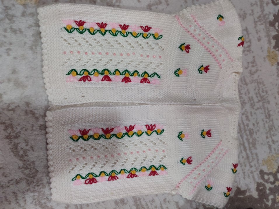 Nakışlı Beyaz Kız Triko Süveter - Görsel 3