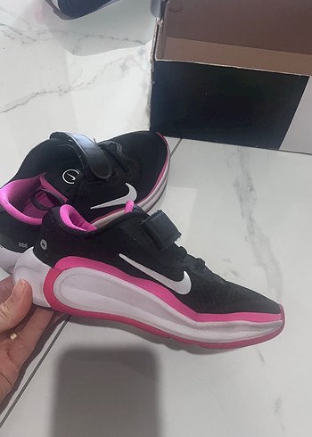 31 Beden pembe Renk Kız Çocuk Siyah-Pembe Cırtlı Spor Ayakkabı