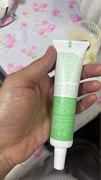 Mia yeni çıkan güneş kremi