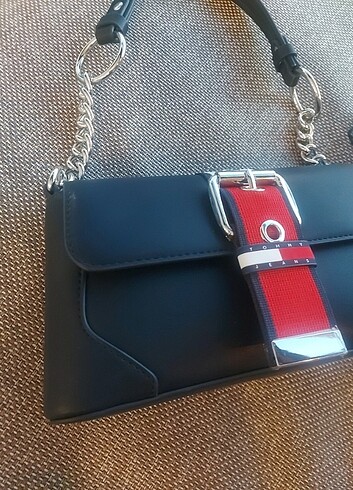 Tommy hilfiger çanta