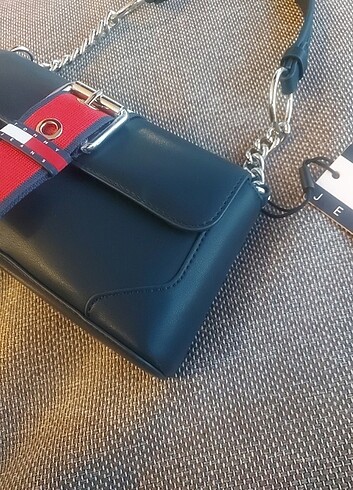  Beden Tommy hilfiger çanta
