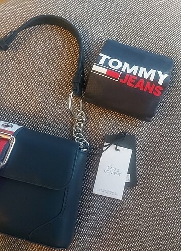  Beden lacivert Renk Tommy hilfiger çanta