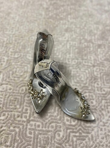 37,5 Beden Taşlı Stiletto gri