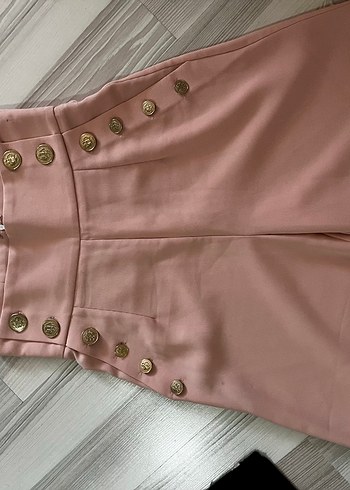 36 Beden Düğmeli Pembe Kadın Kumaş şort
