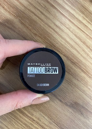 Maybelline Tattoo Brow Kaş Pomadı 04 Ash Brown