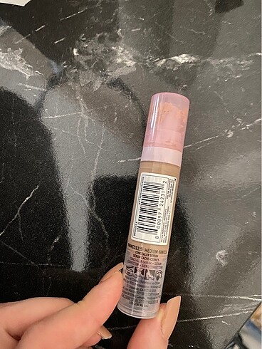 NYX Nyx Bare with me concealer