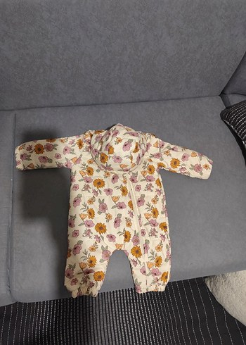 Çiçek Desenli Beyaz Bebek Tulumu - Görsel 5