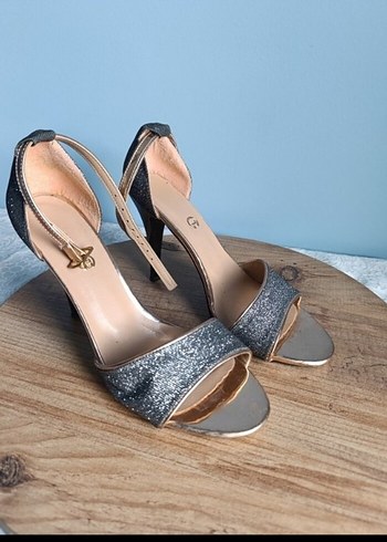 topuklu önü açık ayakkabı - Görsel 4