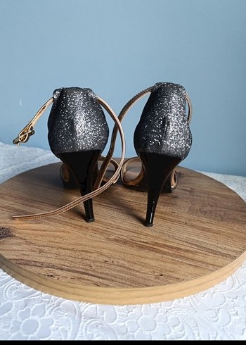 topuklu önü açık ayakkabı - Görsel 2