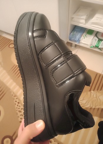 Siyah Kadın Dolgu Topuklu Spor Ayakkabı