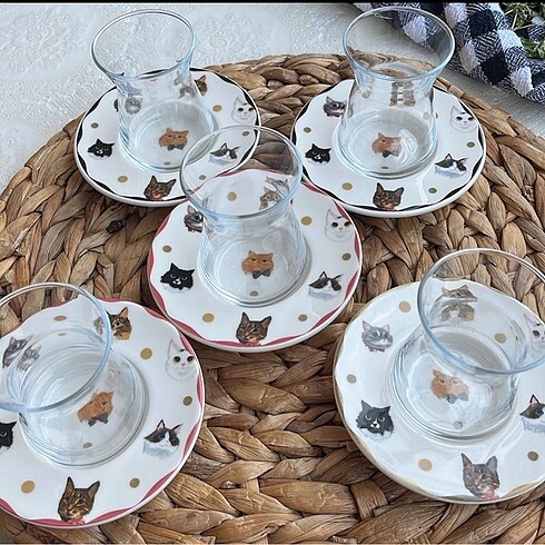 Karaca 5 li kedili çay seti