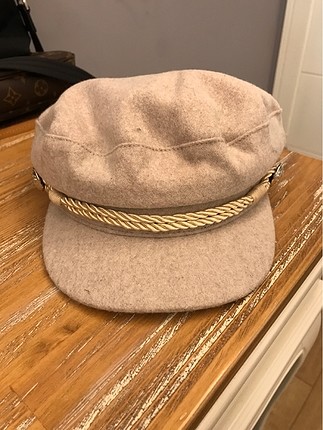 H&M bej kasket tipi şapka