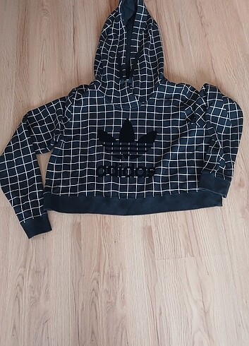 Adidas sweatshirt 