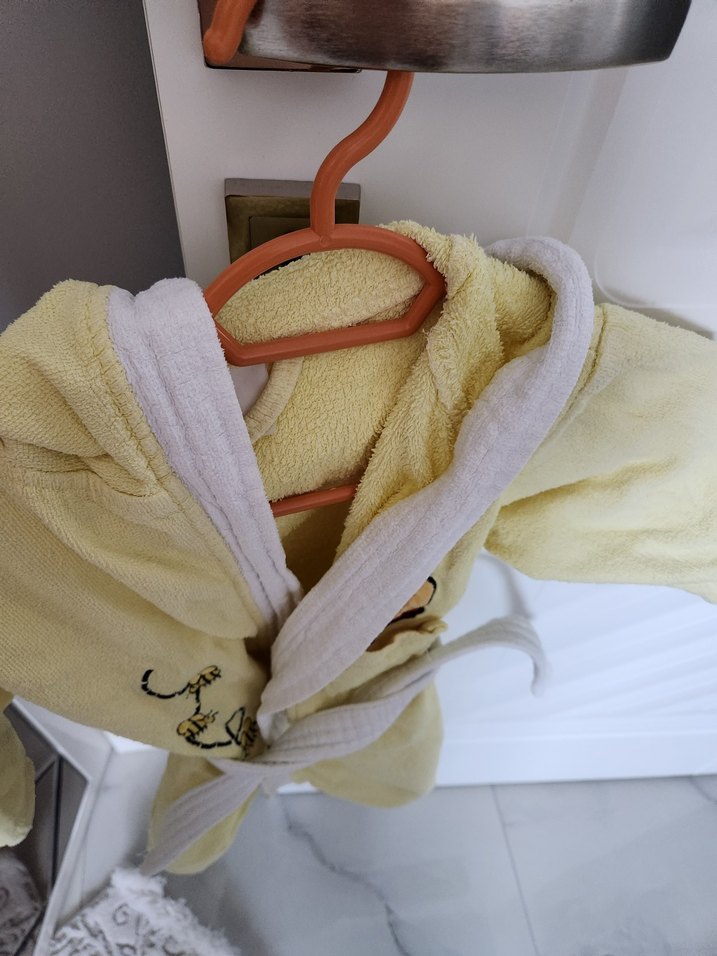 Kapüşonlu Sarı Erkek Çocuk Bornozu - Görsel 2