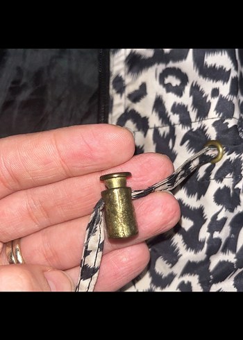 Leopar Desenli Kadın Yağmurluk - Görsel 7