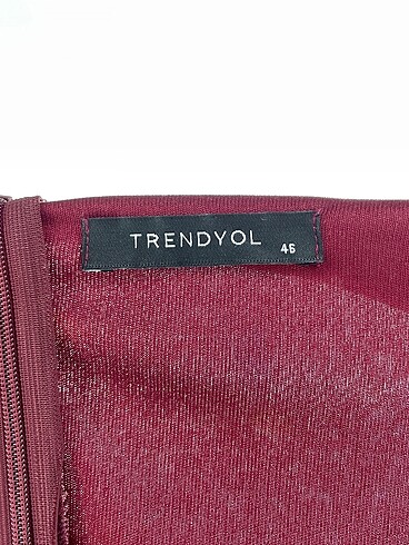 46 Beden bordo Renk Trendyol & Milla Kısa Elbise %70 İndirimli.