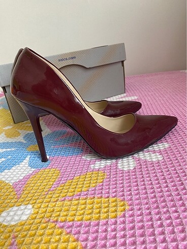 Bordo Stiletto