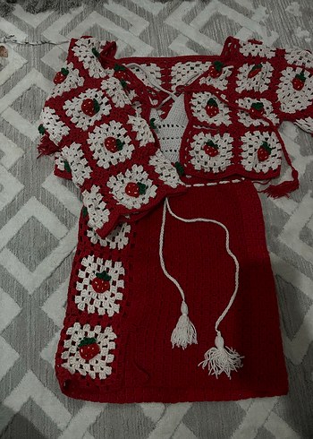 Çilek desenli örgü triko plaj takımı - Görsel 7